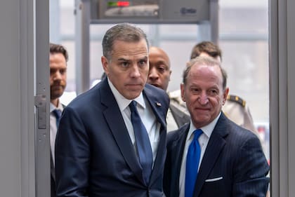 El hijo de Joe Biden se enfrenta a tres cargos por posesión de armas