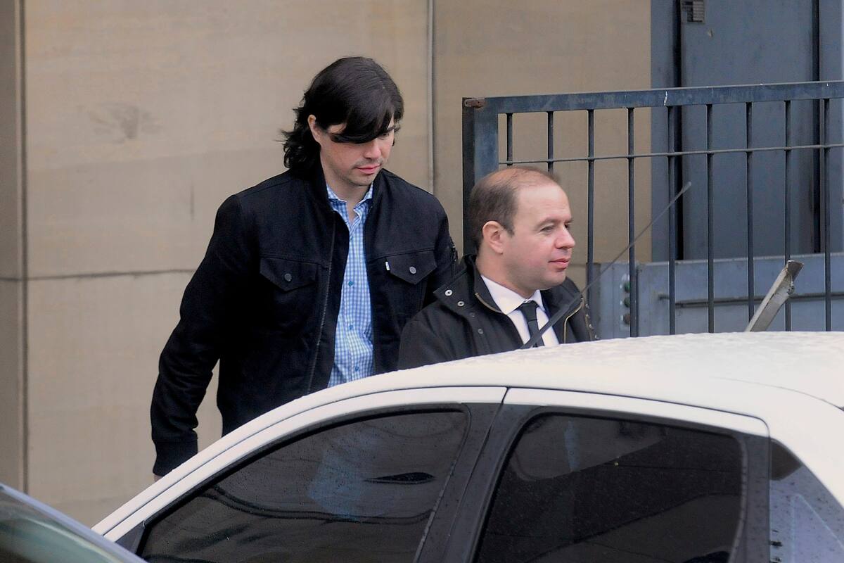 El hijo de Lázaro se presentó como presidente de la sociedad