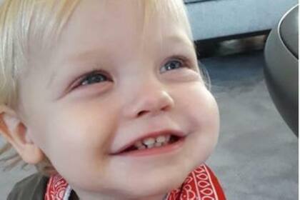 El hijo de Marley se mostró hipnotizado al conocer a la hija de una participante.