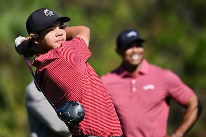 El hijo de Tiger, Charlie Woods, gana el Team TaylorMade Invitational y su 1er torneo AJGA
