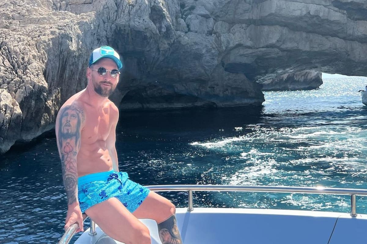 El hijo de un conocido futbolista le pidió una foto a Messi en sus vacaciones en Ibiza Foto/Instagram @antonelaroccuzzo
