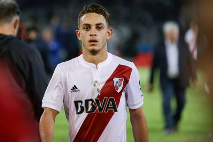 El hijo del DT del conjunto de Núñez inició su carrera profesional en River Plate, donde debutó en 2017 como defensor