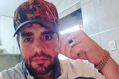 El hijo del ex presidente apuntó contra la animadora chilena