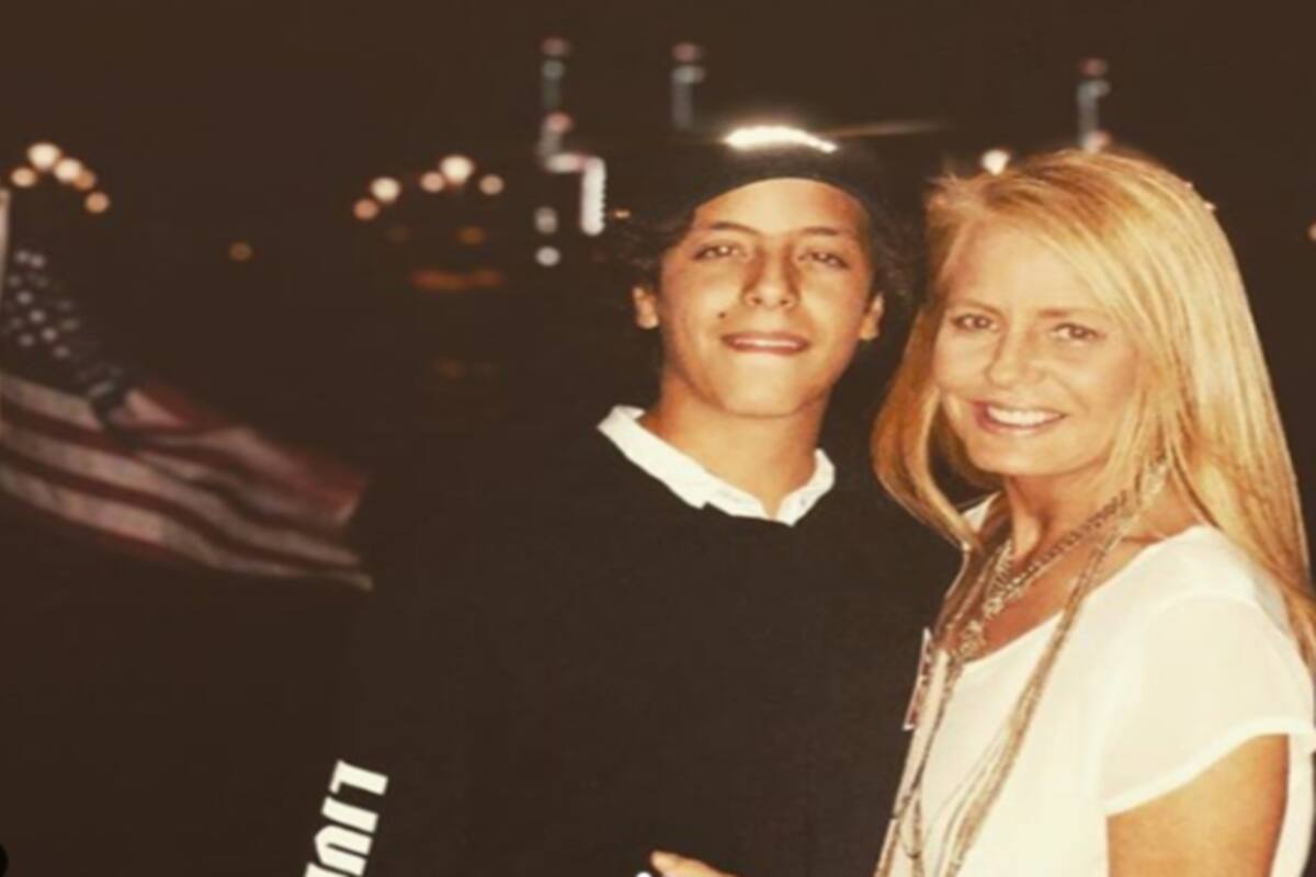 El hijo del ex Presidente luce saludable en sus vacaciones.