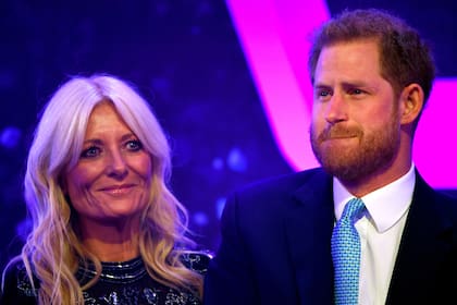 El hijo del príncipe Carlos rompió en llanto en el medio de un discurso en una gala de beneficencia