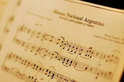 El Himno Nacional Argentino cumple 210 años y sus partituras se oyeron públicamente por primera vez en una distinguida vivienda de la calle Florida