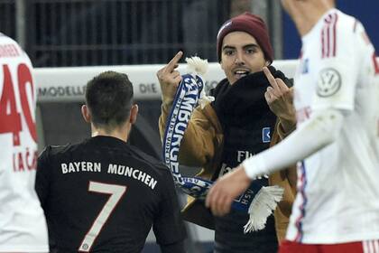El hincha de Hamburgo agredió al francés