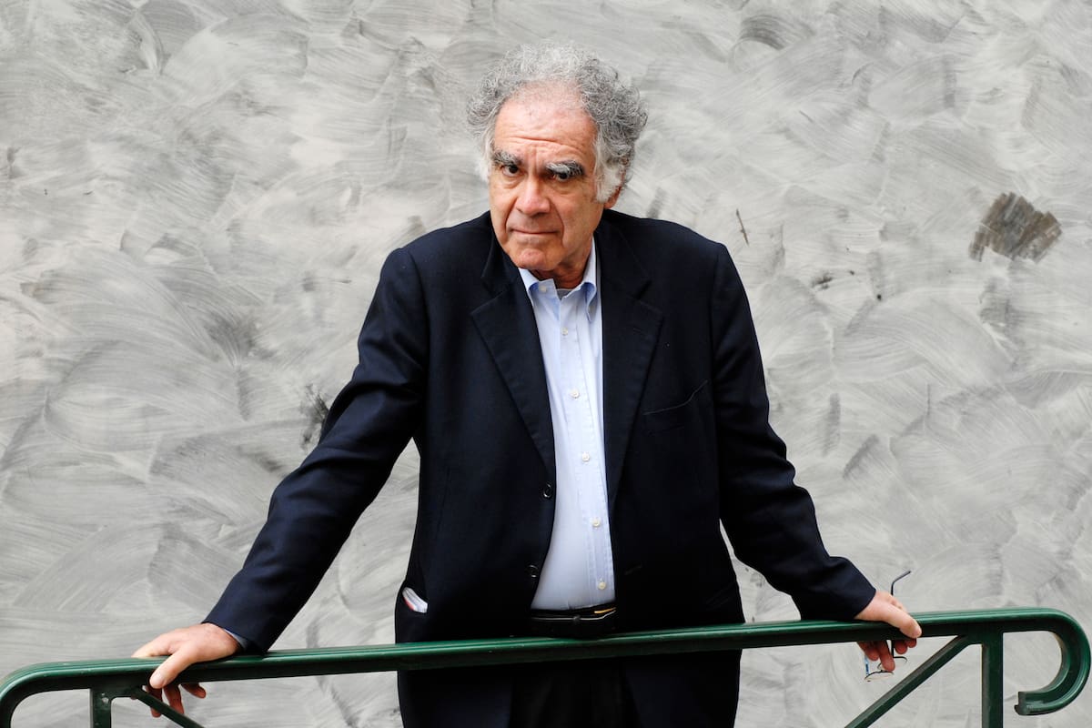 El historiador Carlo Ginzburg recibió el Diploma Honoris Causa de la Universidad de Buenos Aires en la Facultad de Filosofía y Letras