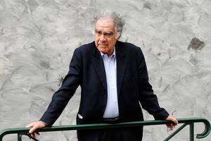 El historiador Carlo Ginzburg recibió el Diploma Honoris Causa de la Universidad de Buenos Aires en la Facultad de Filosofía y Letras