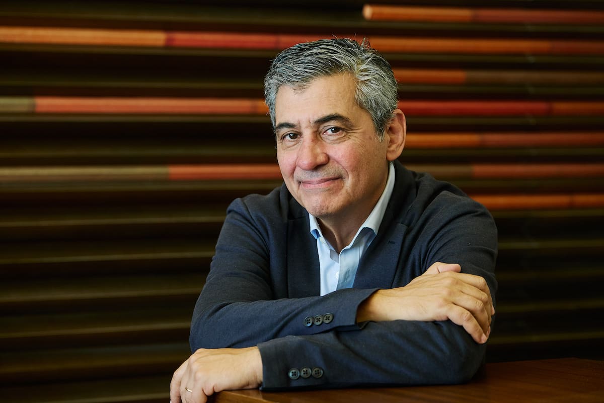 El historiador Daniel Balmaceda vuelve a los años dorados que democratizaron el disfrute y masificaron el consumo en nuestro país