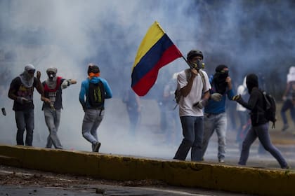 El historiador especializado en América Latina cree que por el momento la crisis venezolana no se solucionará