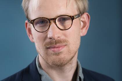 El historiador y escritor holandés Rutger Bregman, autor del libro "Dignos de ser humanos: Una nueva perspectiva histórica de la humanidad"