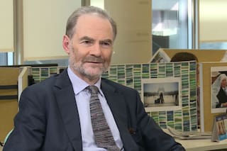 La dura advertencia de un historiador sobre la crisis de la democracia liberal y los errores de Europa