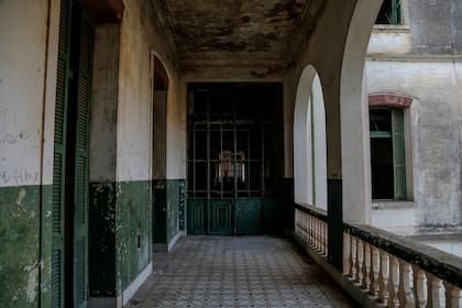 En 1918, el 12% de los muertos en el país fueron a causa de esta enfermedad que se reproducía a través del estornudo o la tos, Córdoba tiene el clima ideal para estas enfermedades, y el lugar estaba bien apartado de todo