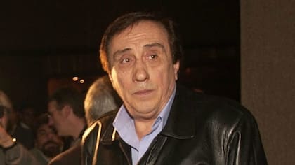 Saúl Ubaldini recibió una carta en la que se pedía rescate por las manos de Perón; esa misiva llegó al entonces líder de la CGT antes de conocerse la profanación