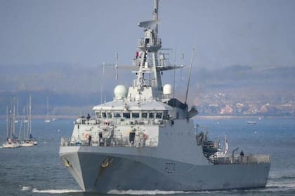 El HMS Trent, un barco de patrullaje en alta mar, participará en ejercicios conjuntos frente a la costa de Guyana