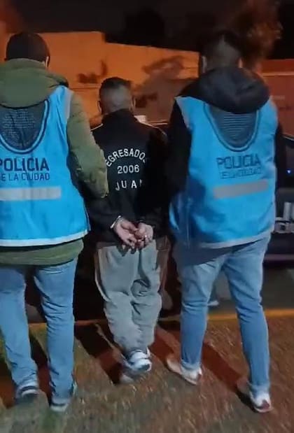 El hombre acusado de abusar de una joven en una panadería fue trasladado a la Alcaidía 9 bis Remedios 3748