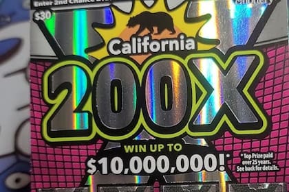 El hombre californiano ganó 500 dólares con un billete de raspadito y se fue a trabajar sin saber que tenía en sus manos otro millón