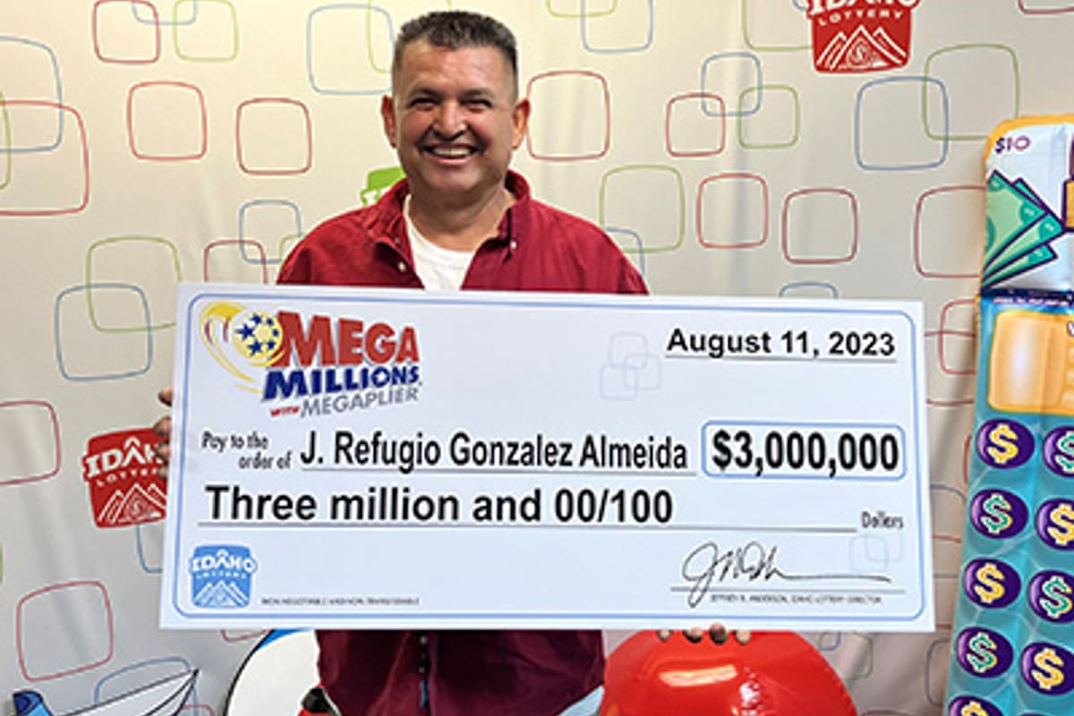 El hombre cobró su premio de Mega Millions recién un mes después