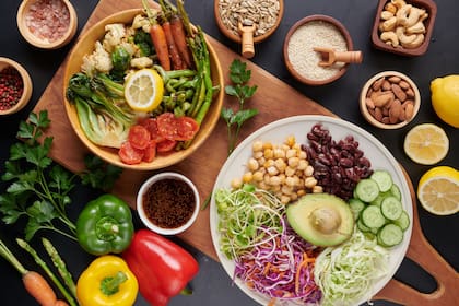 El hombre de 101 años incluye pescado fresco, vegetales y aceite de oliva en su dieta