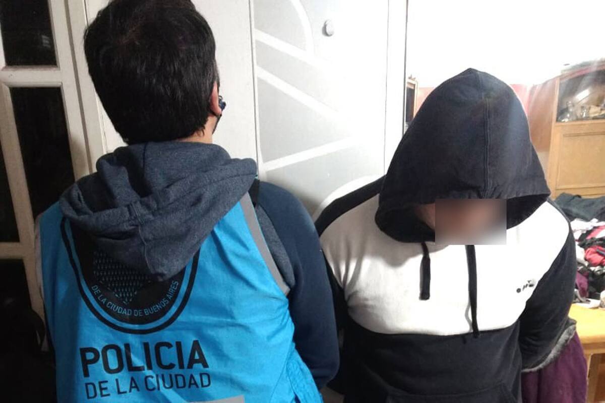 El hombre, de 23 años, usaba el dinero ajeno para pagar sus cuentas; gracias a eso, encontraron su paradero