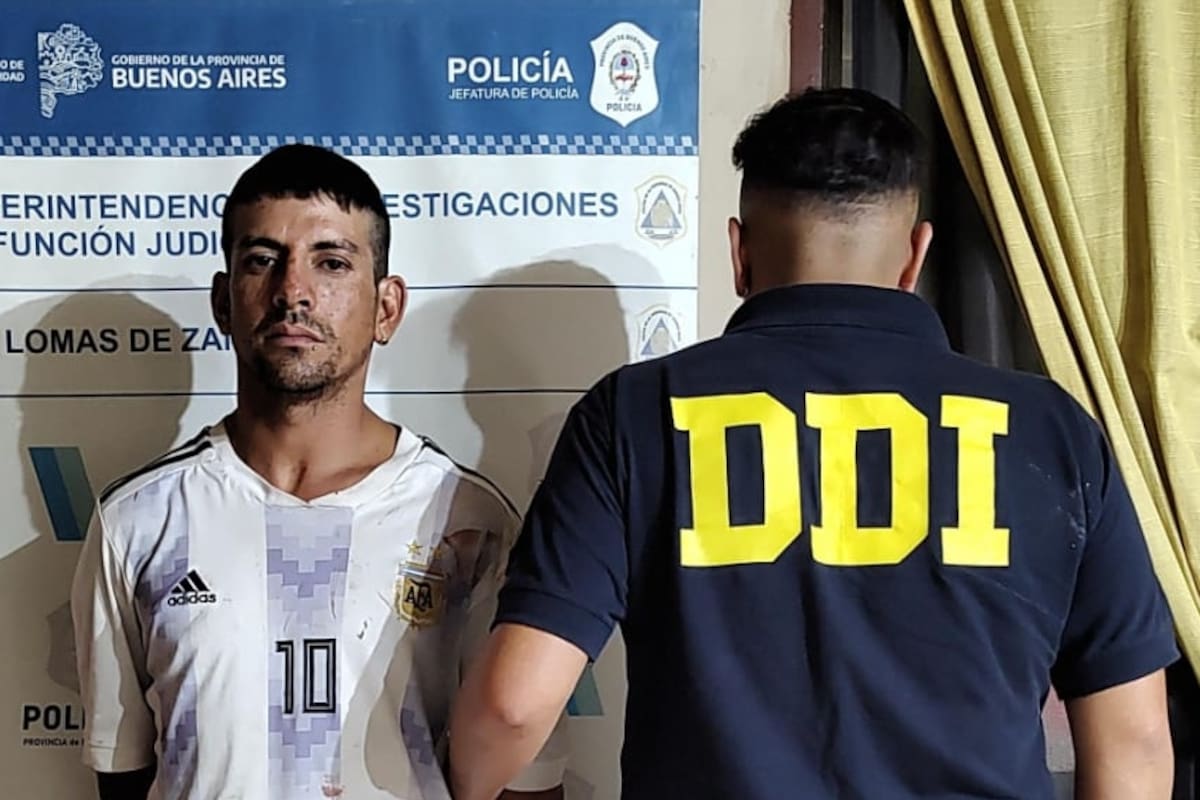 El hombre de 35 años fue detenido cuando estaba junto a su pareja.