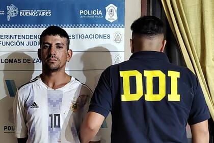 El hombre de 35 años fue detenido cuando estaba junto a su pareja.