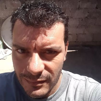 El hombre de 41 años es aficionado a la música rock