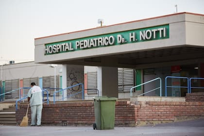 La pequeña presentaba afecciones previas y había nacido de forma prematura, a las 35 semanas. Se encontraba internada en grave estado en el Hospital Notti.