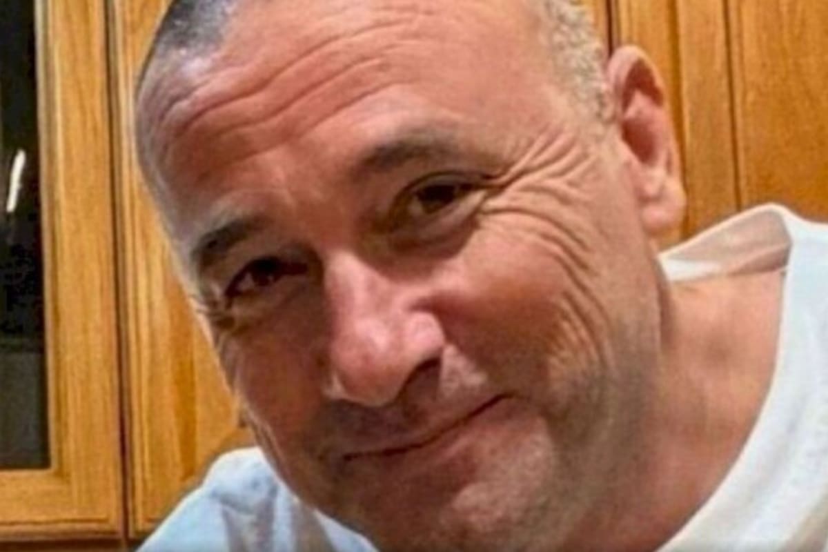 El hombre de 52 años es intensamente buscado por la Guardia Civil española