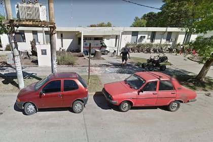 El hombre de 69 años no había recibido el alta y, sin embargo, quiso volver a su casa; tras la huida se sentó en el banco de una casa a descansar y llamó a una ambulancia para que lo fuera a buscar