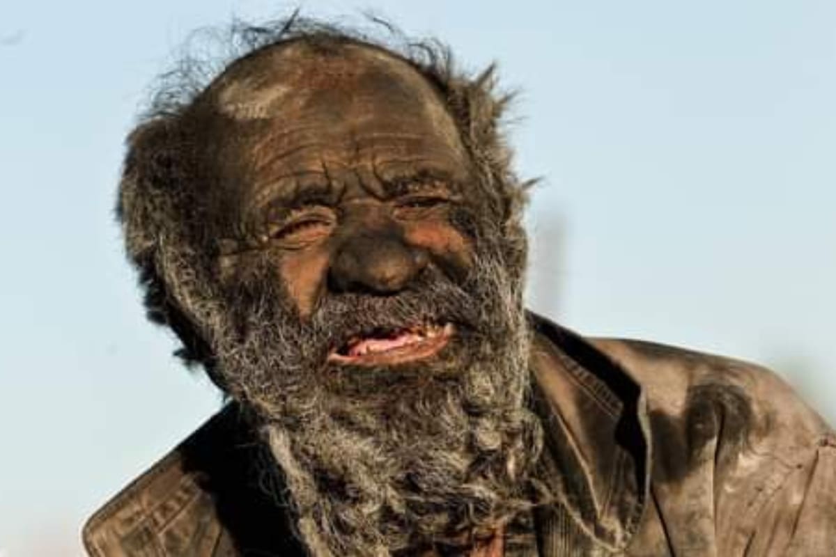 El hombre de procedencia iraní vivía entre la basura y animales en descomposición