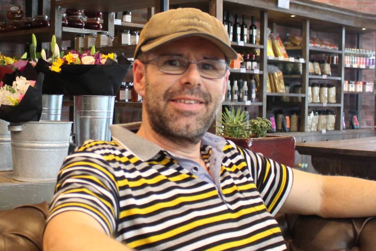 El hombre decidió cambiar su vida radicalmente (Foto Facebook Ian Usher)