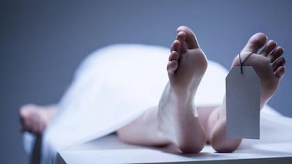 El hombre denunció las malas condiciones en las que permanecen los cuerpos donados