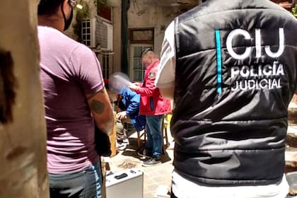 El hombre detenido tiene 65 años y vive en el barrio de Mataderos, en la ciudad de Buenos Aires