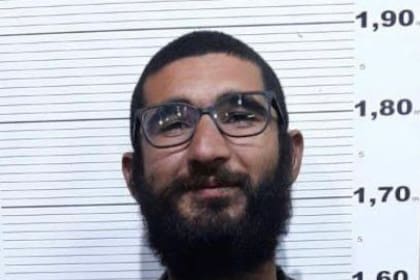 El hombre dijo llamarse Asan Azad pero no lleva consigo documentos que acrediten su identidad