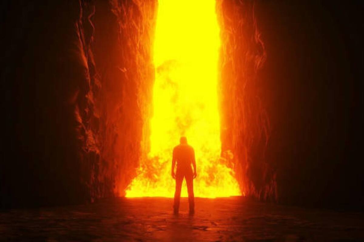 El hombre dijo que mientras estuvo en coma había visitado el infierno, experimentando todo tipo de torturas. Los tormentos continuaron en el tiempo