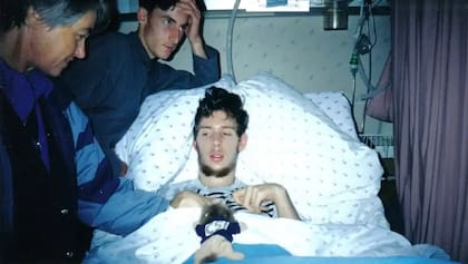 Martín Pistorius, el niño que vivió 12 años atrapado en su cuerpo inmóvil y se comunicaba como Stephen Hawking - LA NACION