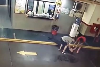 El hombre fue atacado en un garaje de Moreno al 800