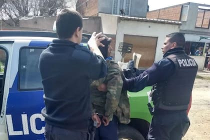 El hombre fue detenido a pocas cuadras de la vivienda donde agredió a su pareja, en un barrio del oeste de Mar del Plata