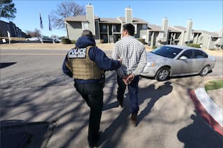 Trabaja de Uber en Florida, lo buscaban por el presunto robo de un pedido, pero había sido detenido por la CBP