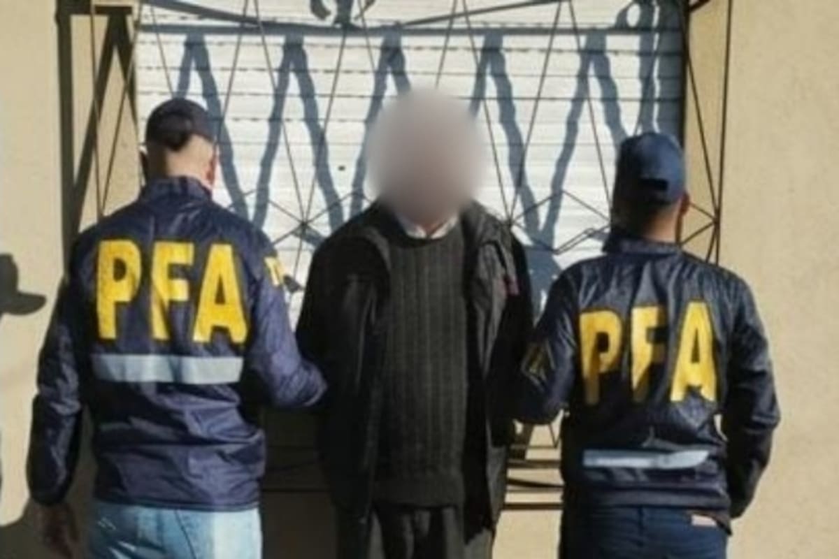 El hombre fue detenido por la PFA