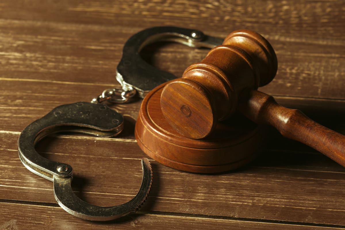 El hombre fue identificado en Florida tras un arresto por cocaína