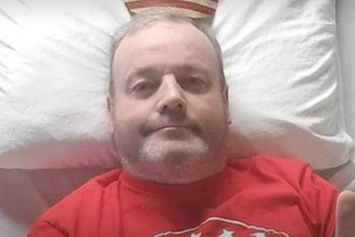 El hombre fue noticia en 1993 cuando su mujer, Lorena Bobbitt, le cercenó el miembro mientras dormía y ahora contó que los médicos le habían cortado dos dedos del pie