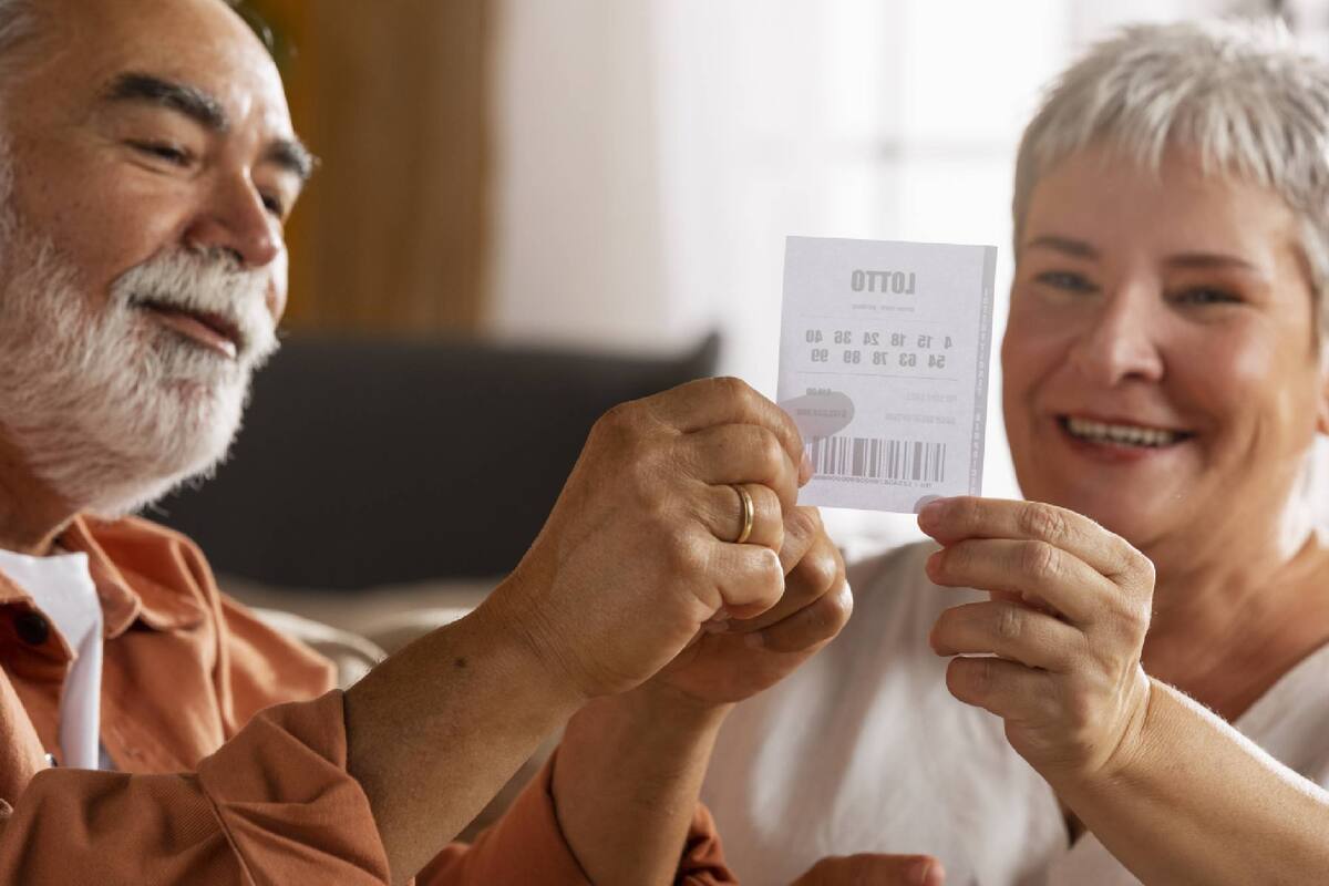 El hombre ganó un millón de dólares, tiene 69 años pero quiere seguir trabajando (imagen ilustrativa)