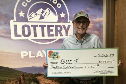 El hombre ganó US$5 millones en la lotería de Colorado y no sabía qué hacer con ellos