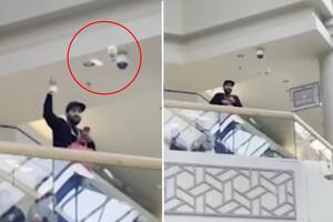 El hombre hizo una lluvia de billetes en un centro comercial de Nueva Jersey, Estados Unidos, y despertó la euforia