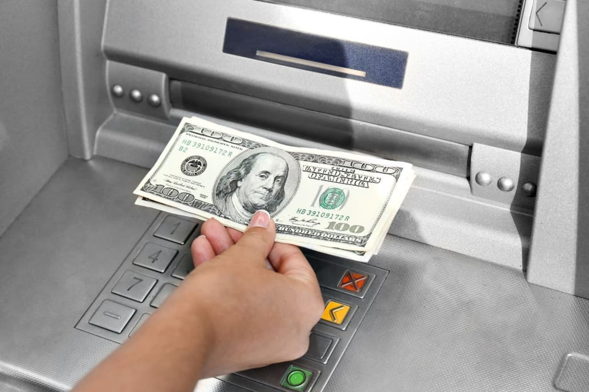 El hombre que efectuó la maniobra no utilizó el dinero