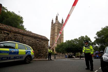 El hombre que manejaba el vehículo fue detenido; ninguno de los heridos está en grave estado