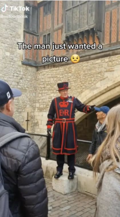 "El hombre solo quería una foto", escribió el tiktoker